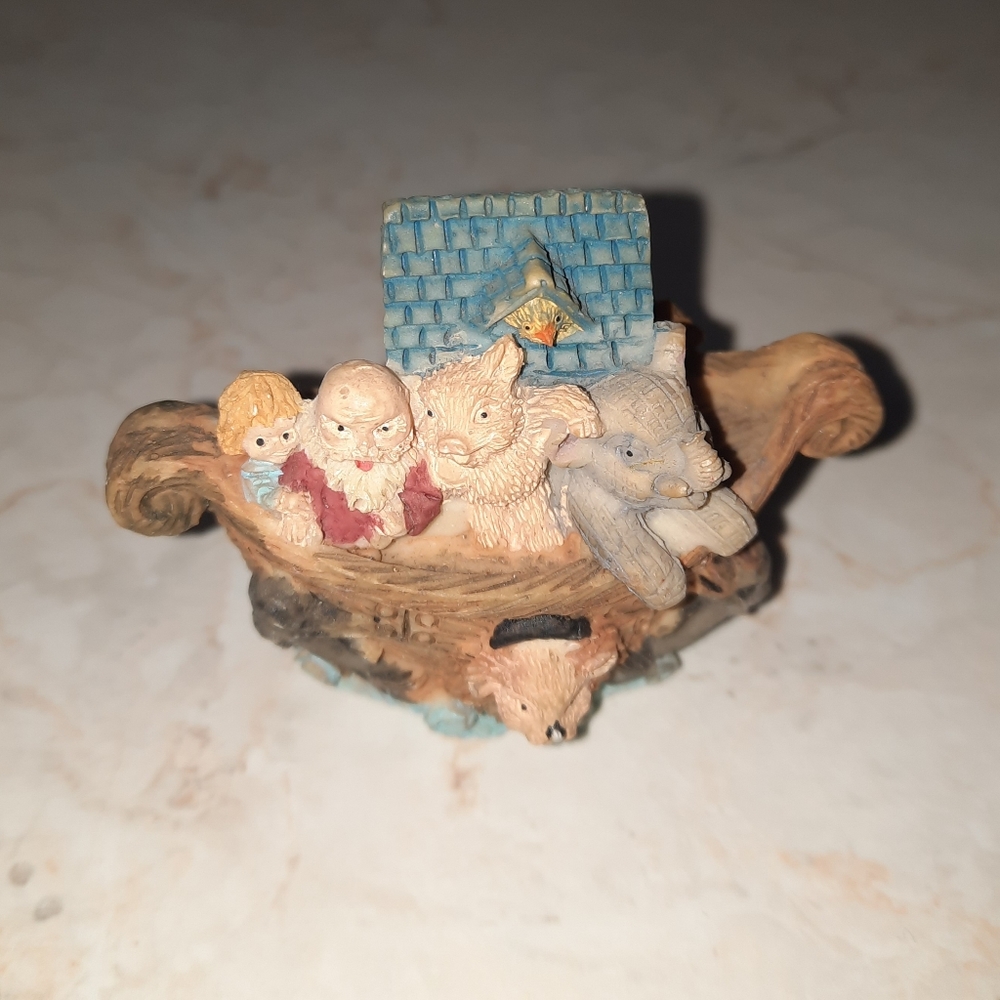 Noah's Ark Figurine Trinket Decor
